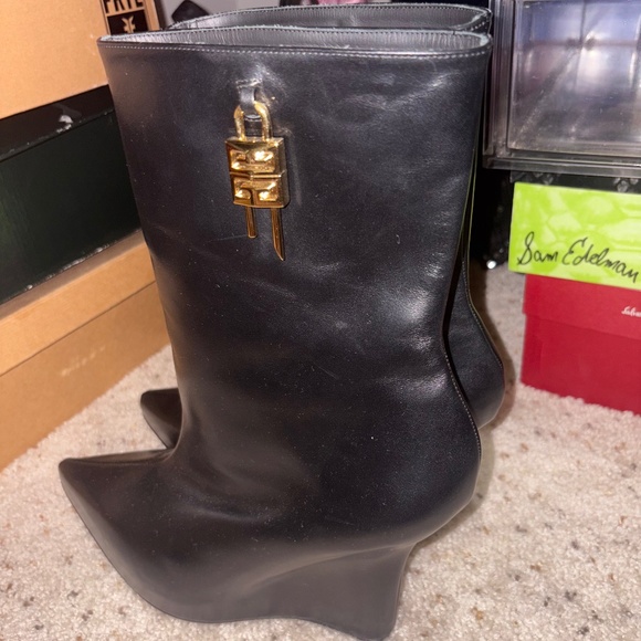 Givenchy Boot - Picture 1 of 3